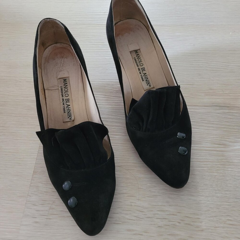 Manolo Blahnik Vintage Suede Pumps